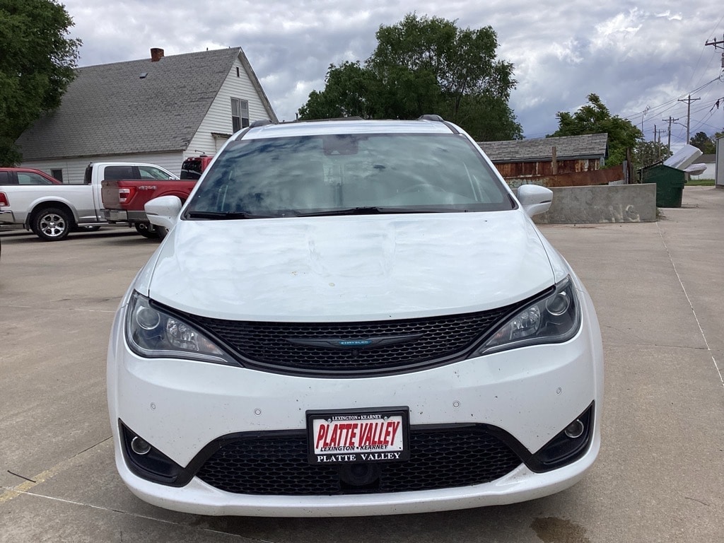 Used 2020 Chrysler Pacifica Hybrid Limited with VIN 2C4RC1N71LR151014 for sale in Lexington, NE