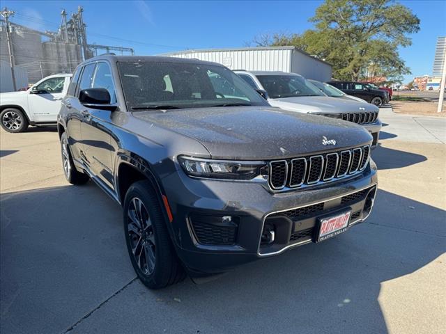 2024 Jeep Grand Cherokee Overland photo 3