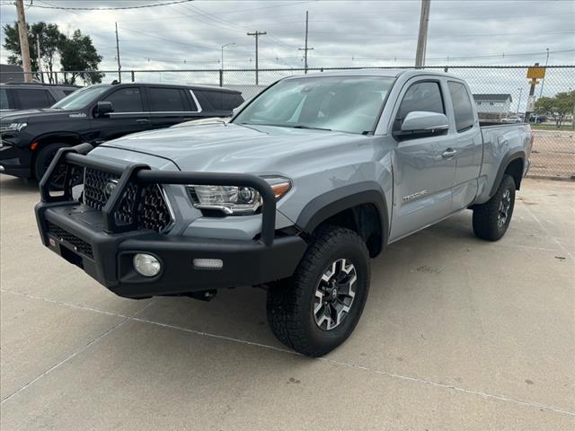 2018 Toyota Tacoma TRD Sport V6 photo 3