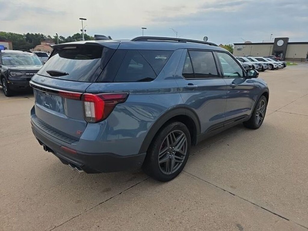 Used 2025 Ford Explorer ST SUV