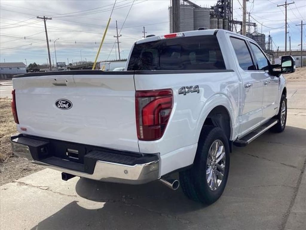 New 2025 Ford F-150 Lariat Truck SuperCrew Cab