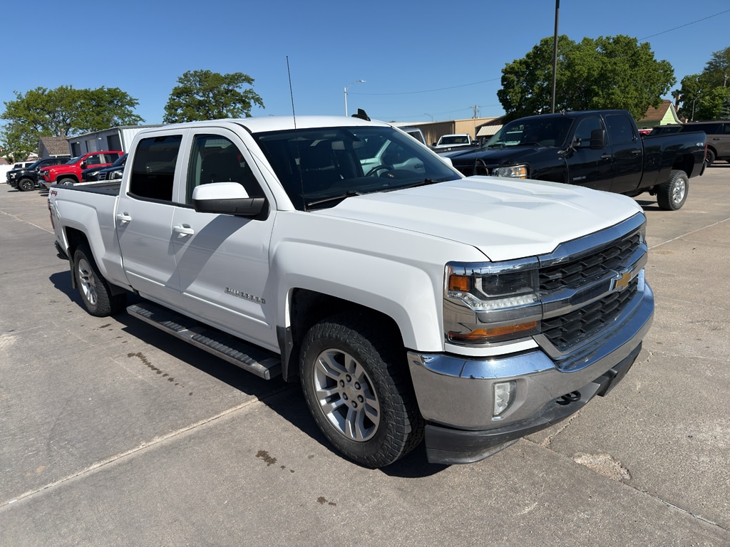 Used 2018 Chevrolet Silverado LT Truck Crew Cab