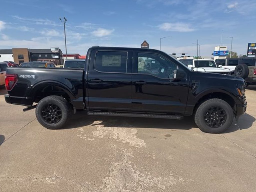 New 2026 Ford F-150 XLT Truck SuperCrew Cab