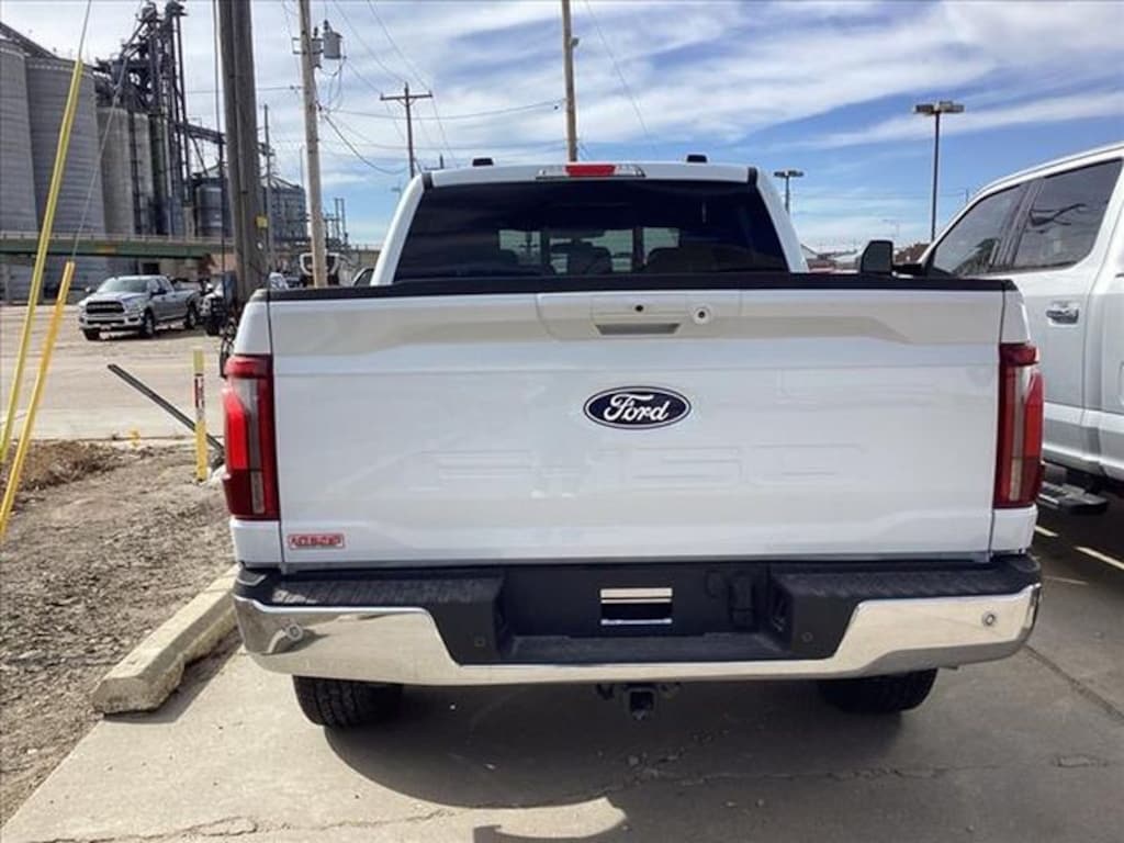 New 2025 Ford F-150 Lariat Truck SuperCrew Cab
