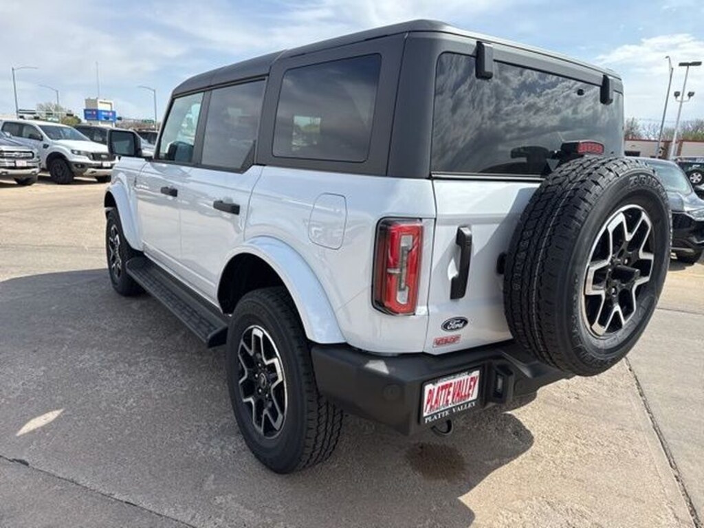 New 2026 Ford Bronco Outer Banks SUV