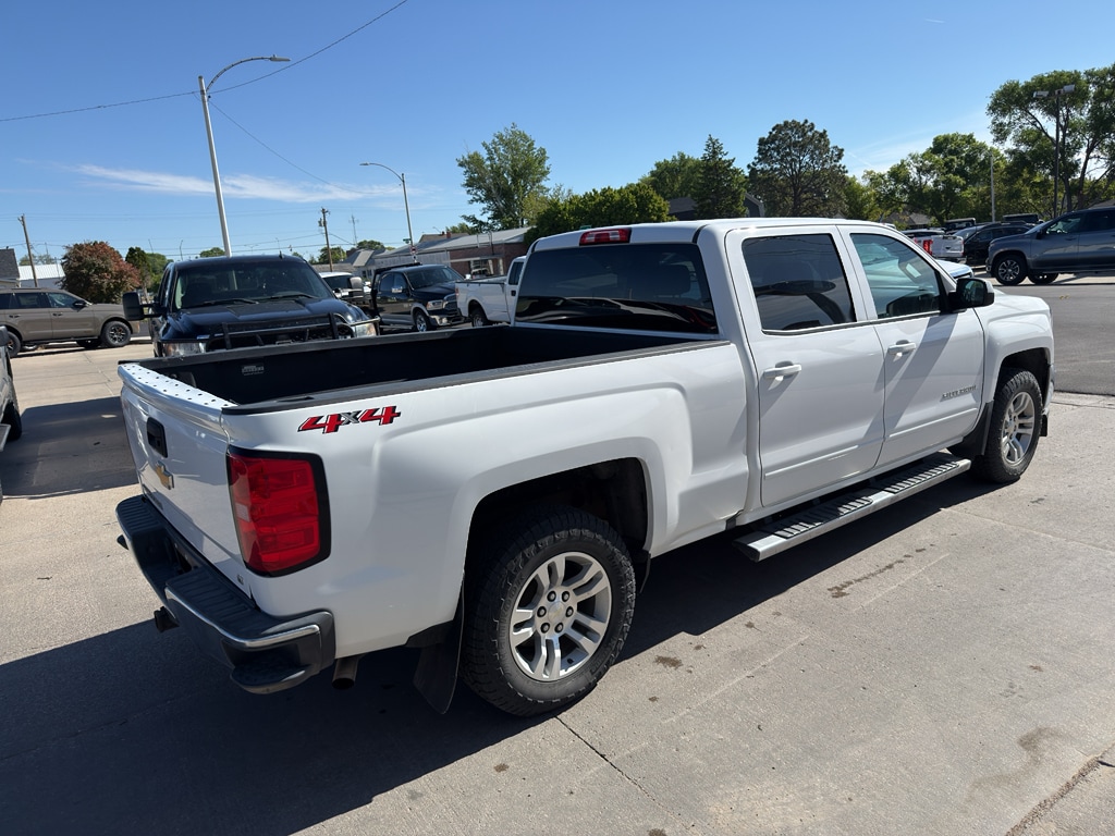 Used 2018 Chevrolet Silverado LT Truck Crew Cab