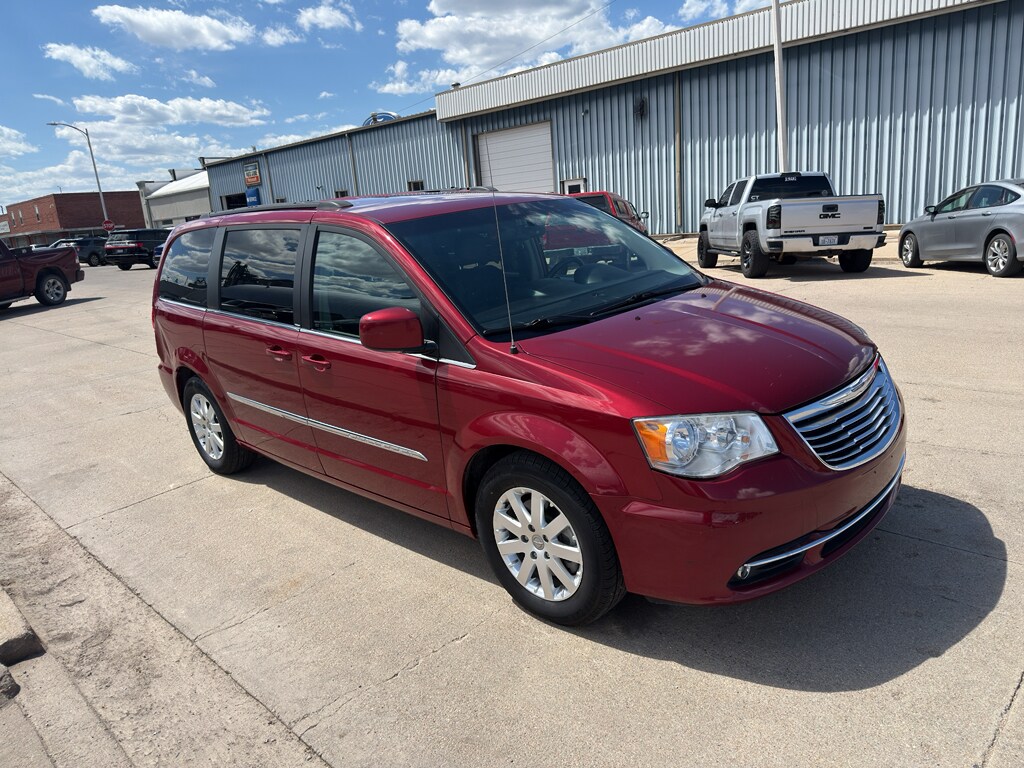 Used 2014 Chrysler Town & Country Touring Van; Extended