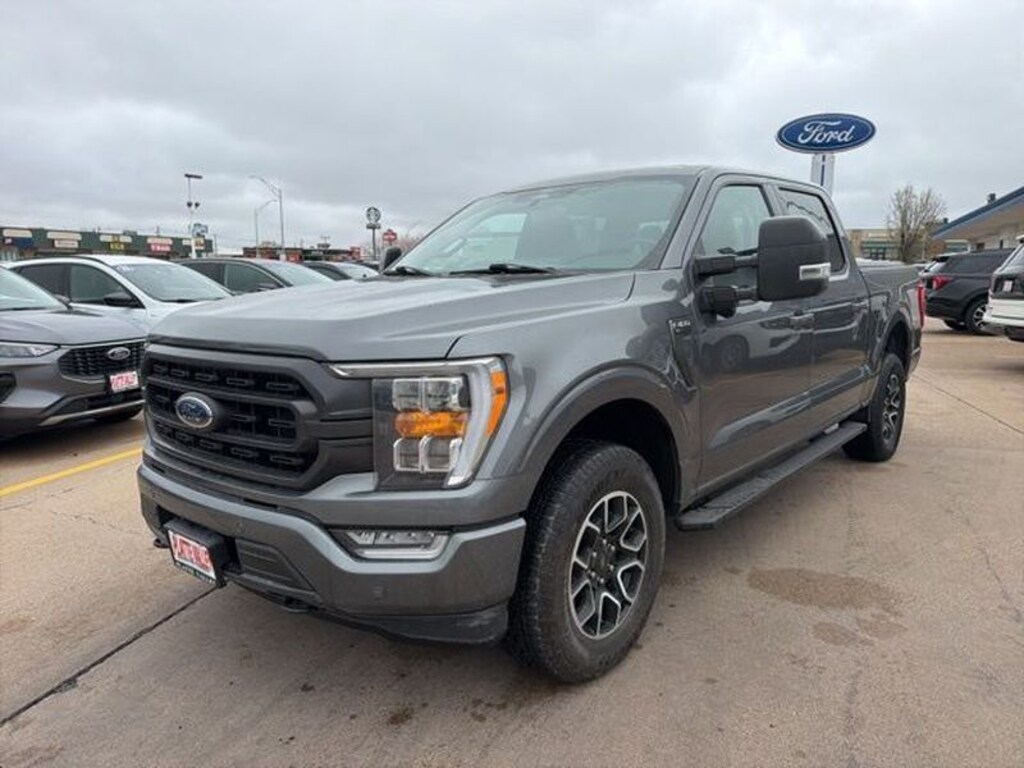 Used 2022 Ford F-150 XLT Truck SuperCrew Cab