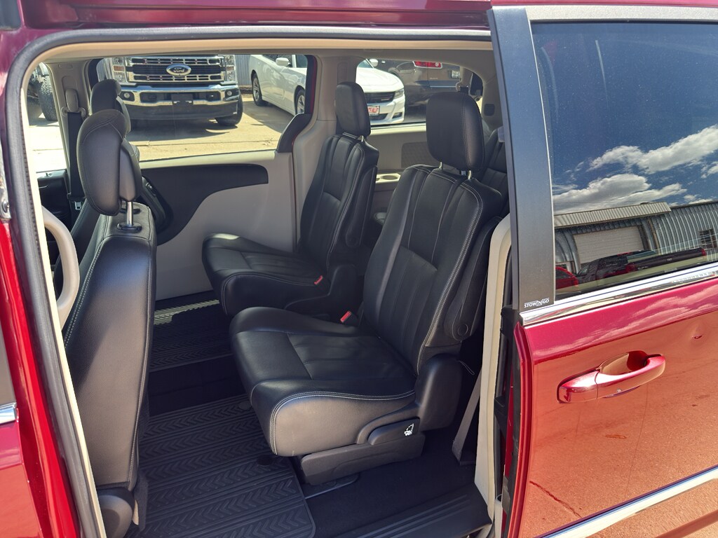 Used 2014 Chrysler Town & Country Touring Van; Extended