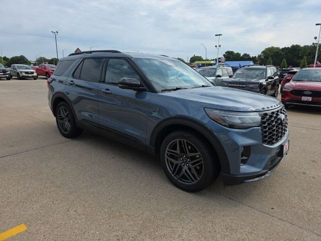 Used 2025 Ford Explorer ST SUV