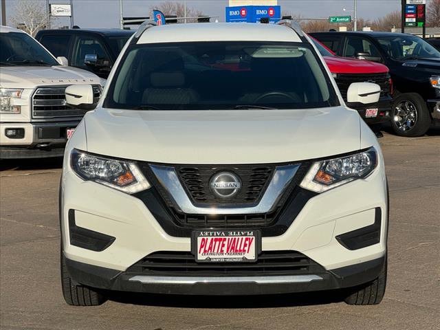 Used 2019 Nissan Rogue SV with VIN 5N1AT2MV9KC704949 for sale in Kearney, NE