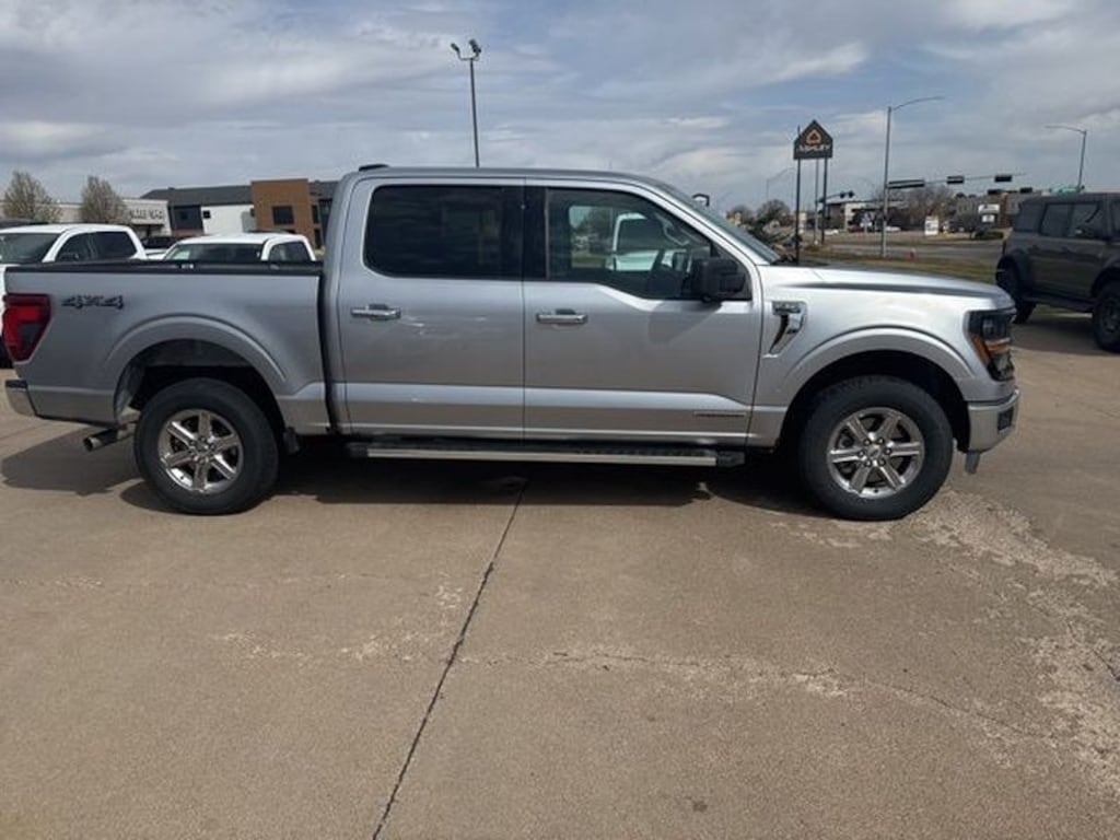 Used 2024 Ford F-150 XLT Truck SuperCrew Cab