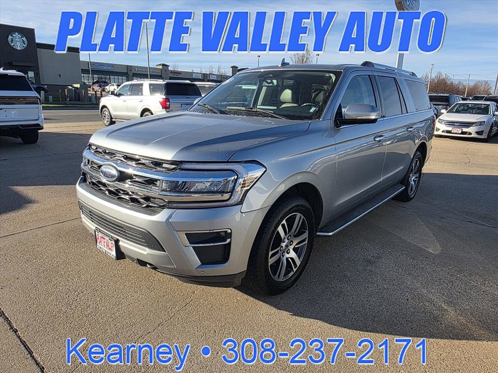 2023 Ford Expedition Limited's photo
