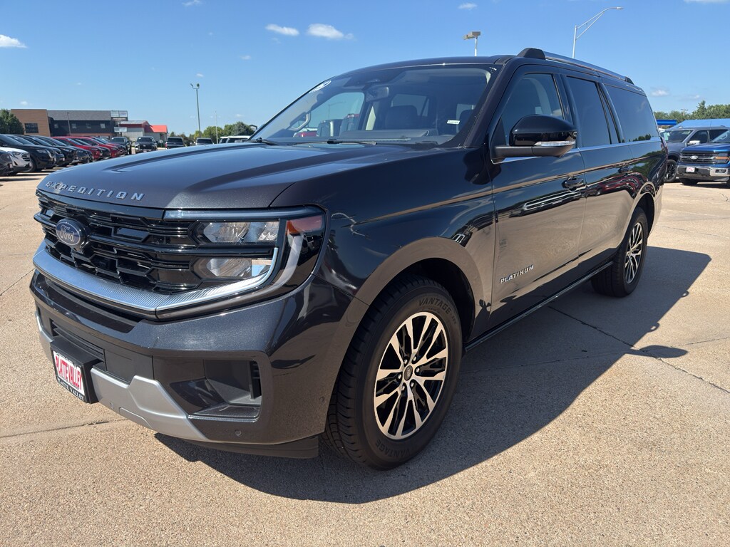 Used 2025 Ford Expedition MAX Platinum Wagon