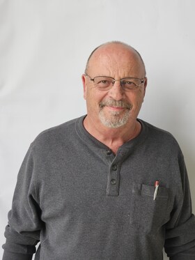 Staff member Lynn Johnson from ID_c5c8146864d3