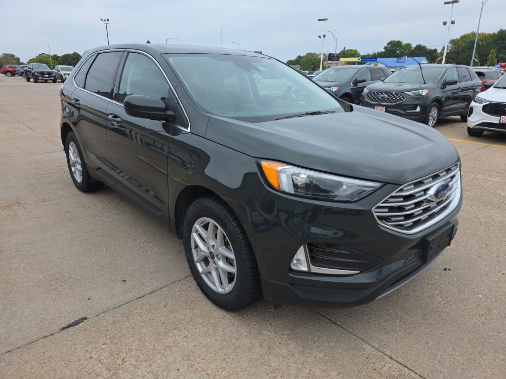 2022 Ford Edge SEL photo 3