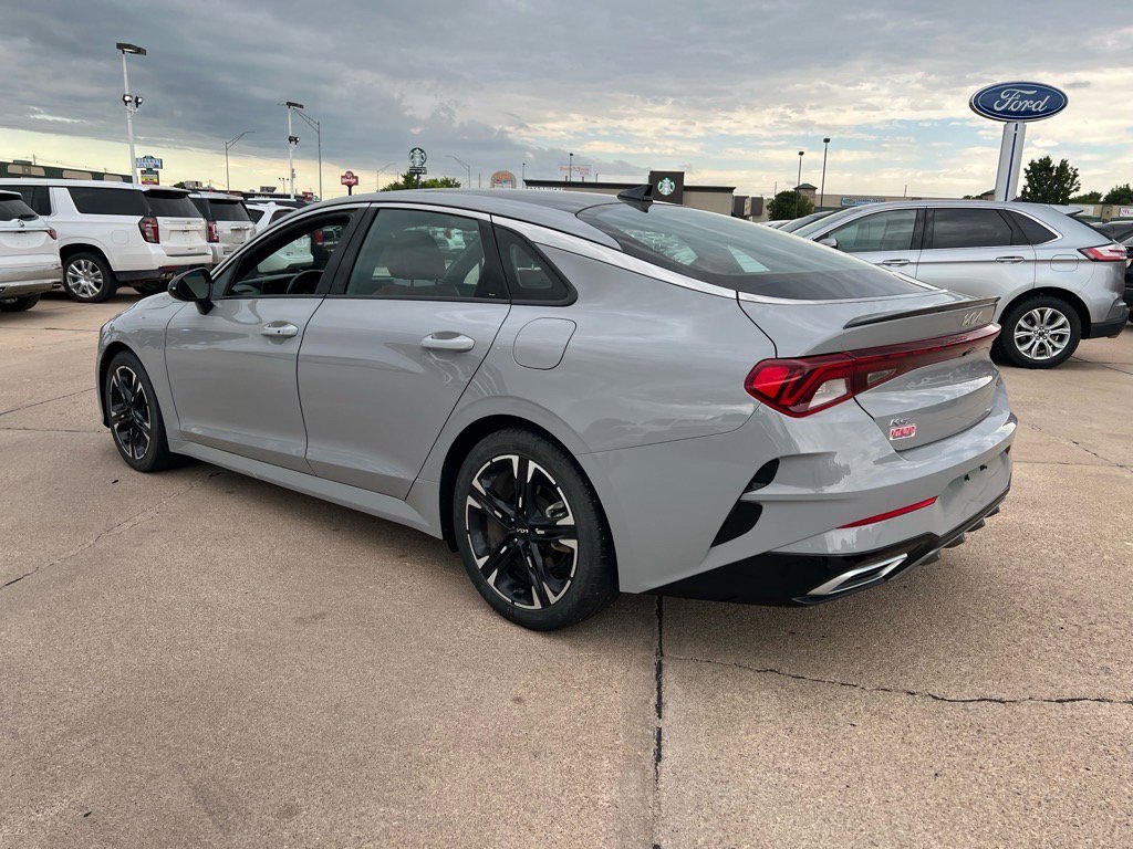 2022 Kia K5 GT-Line photo 4