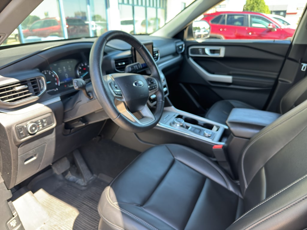 2024 Ford Explorer XLT - Photo 16
