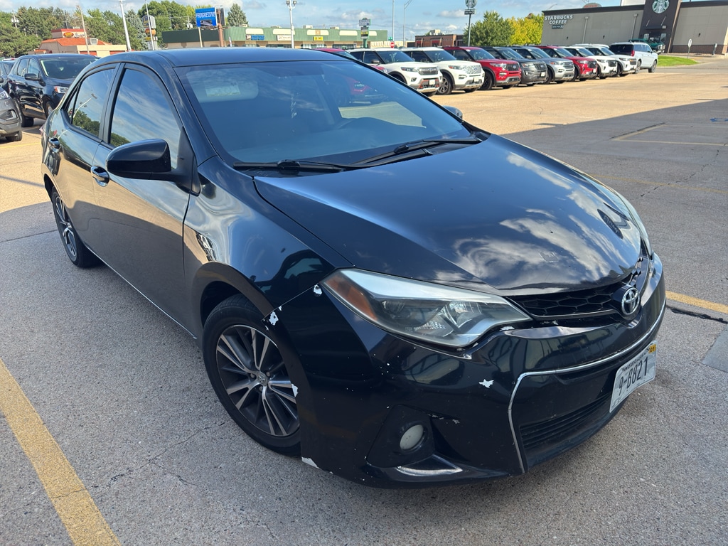 Used 2016 Toyota Corolla LE Sedan