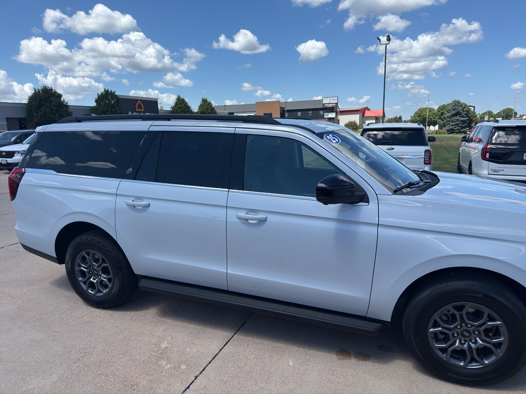 Used 2025 Ford Expedition MAX Active Wagon