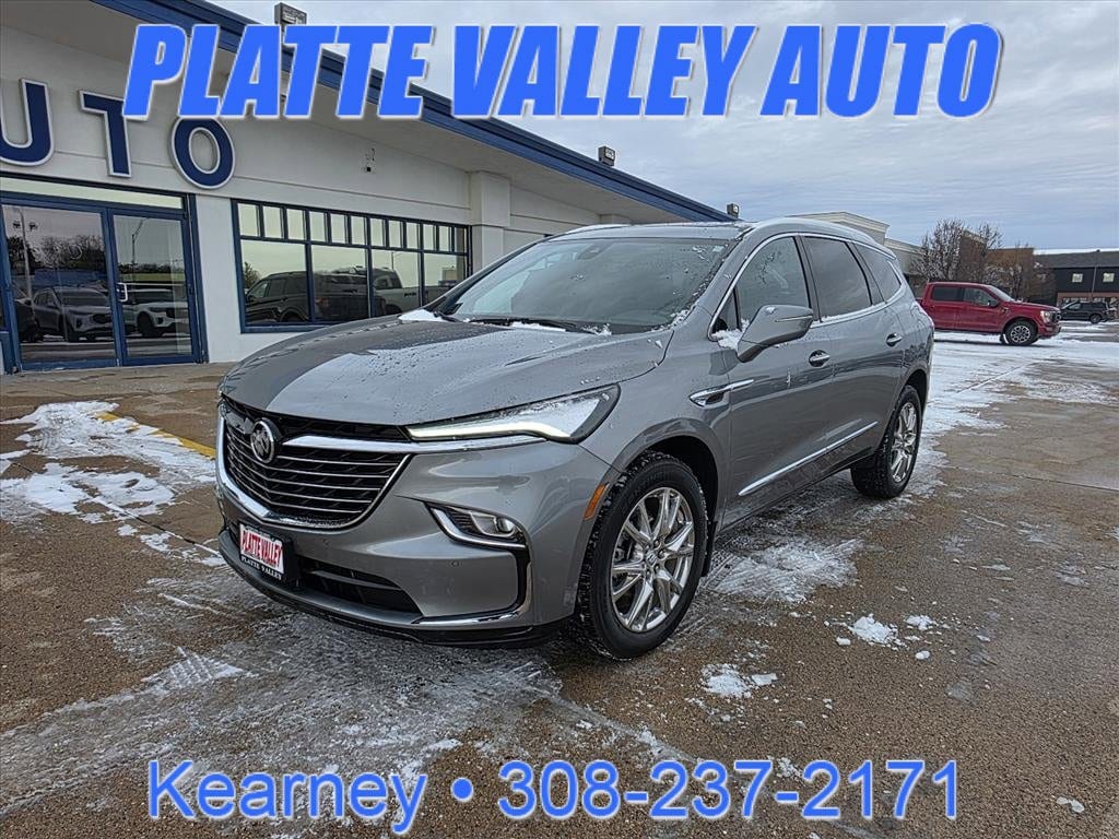 2023 Buick Enclave Essence's photo