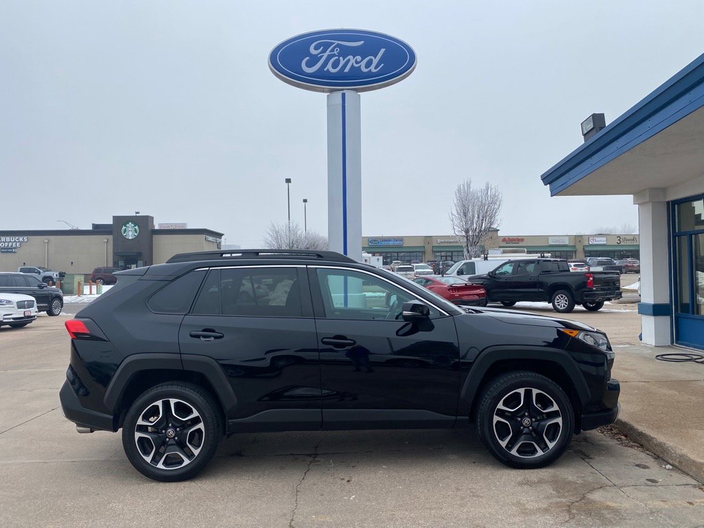 2021 Toyota RAV4 Adventure photo 3