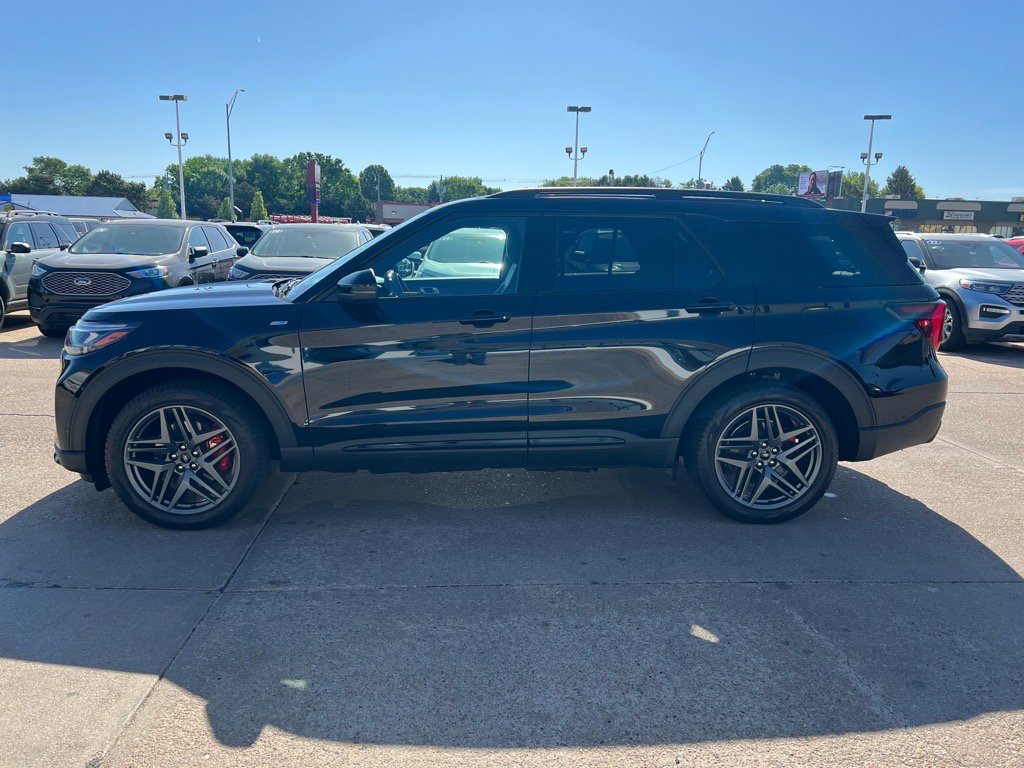 Used 2025 Ford Explorer ST-LINE with VIN 1FMUK8KH7SGA00631 for sale in Kearney, NE