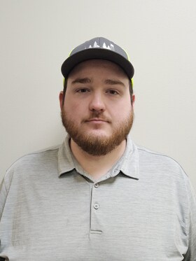 Staff member Joe Henry from ID_61bf2395299e