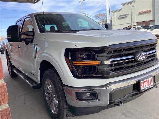 2025 Ford F-150 XLT photo 3