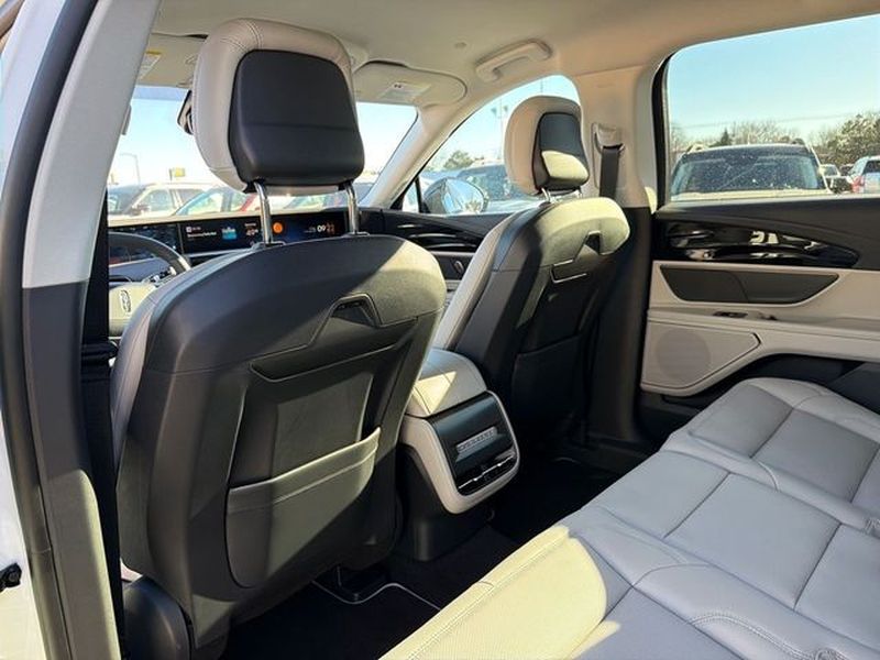 2026 Lincoln Nautilus Premiere - Photo 12