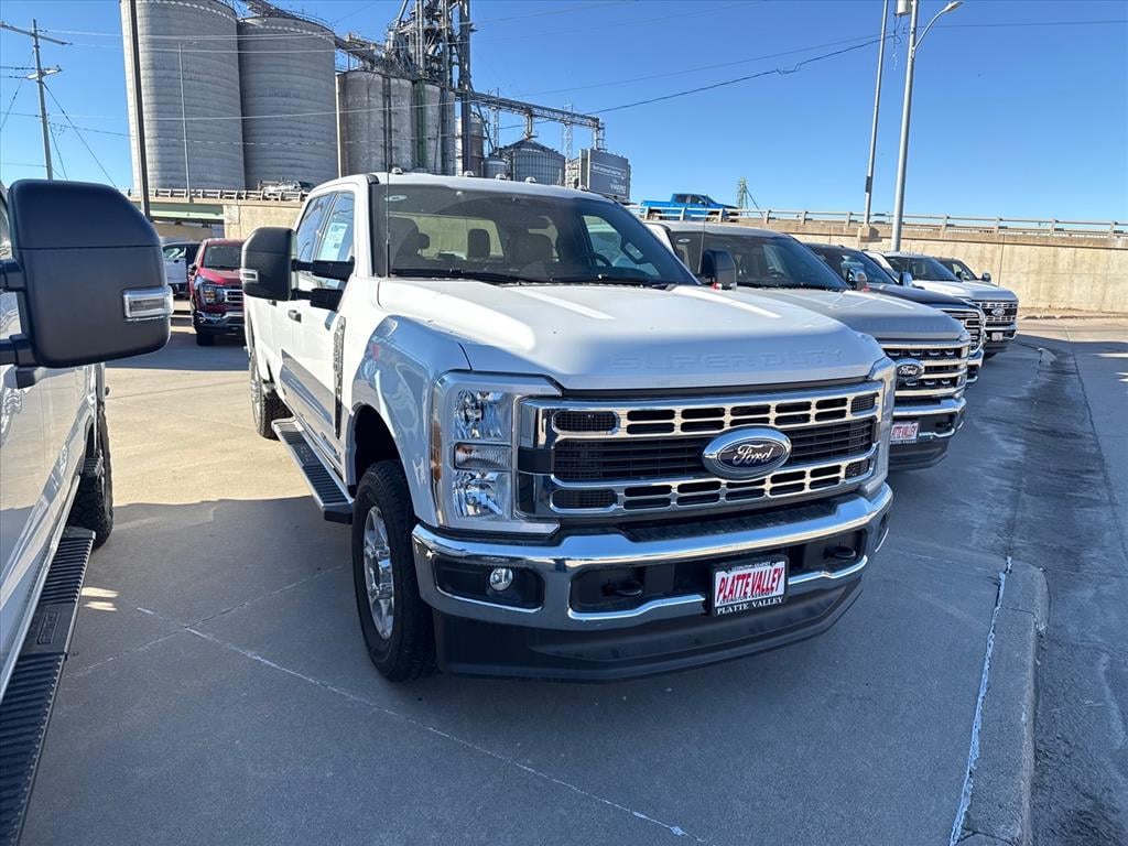 New 2026 Ford F-350 3J Truck Crew Cab