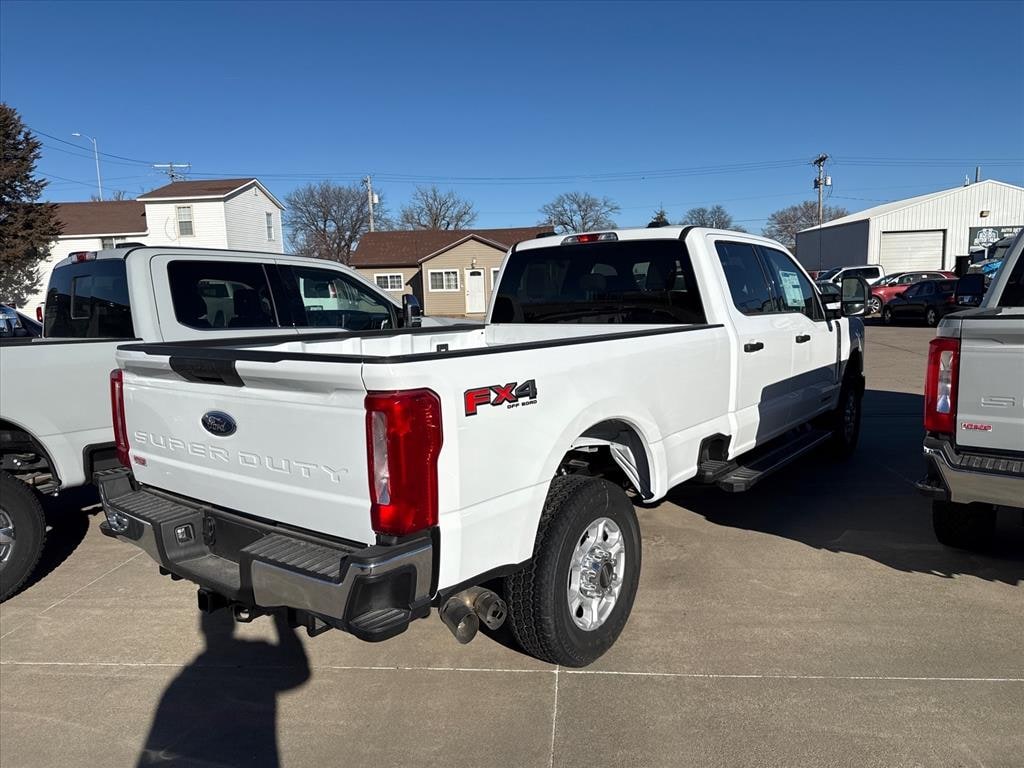 New 2026 Ford F-350 3J Truck Crew Cab
