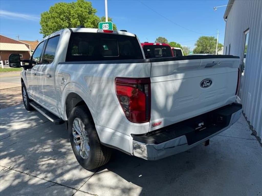 New 2024 Ford F-150 XLT Truck SuperCrew Cab