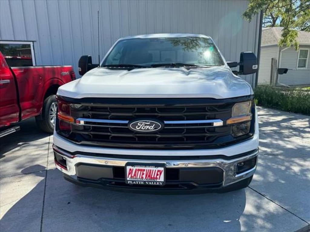 New 2024 Ford F-150 XLT Truck SuperCrew Cab