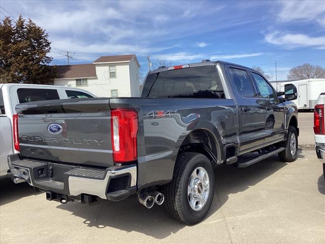 2025 Ford F-250 XLT photo 4