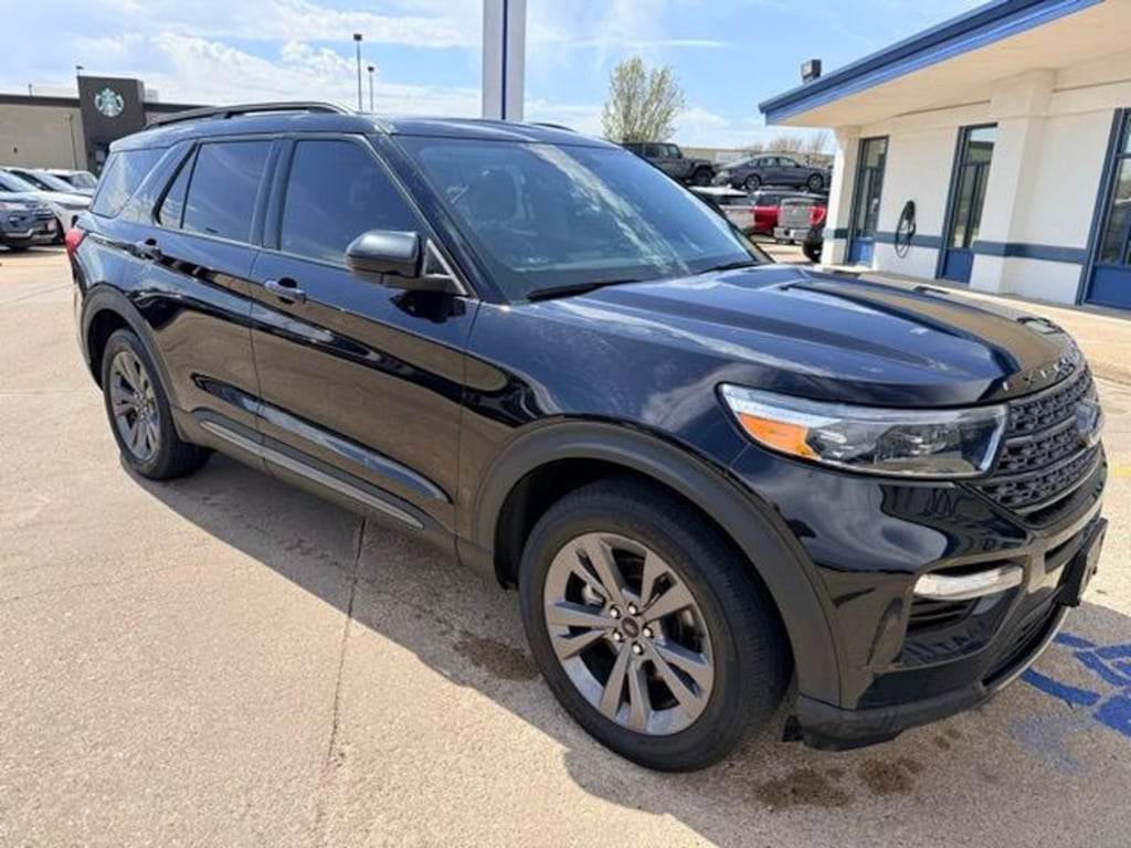 Used 2022 Ford Explorer XLT SUV