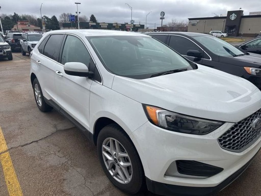 Used 2024 Ford Edge SUV