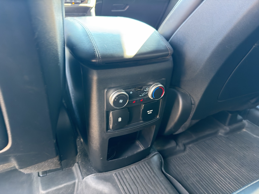2020 Ford Explorer Platinum - Photo 16