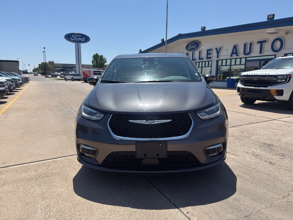 Used 2023 Chrysler Pacifica Plug-In Hybrid Touring L Van Passenger Van