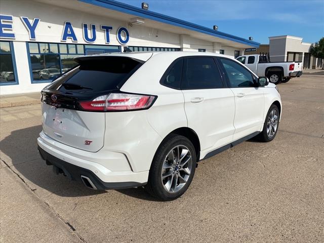 2022 Ford Edge ST photo 4