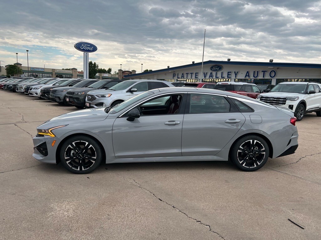 2022 Kia K5 GT-Line photo 2