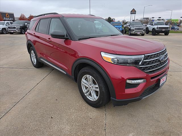 2023 Ford Explorer XLT photo 2