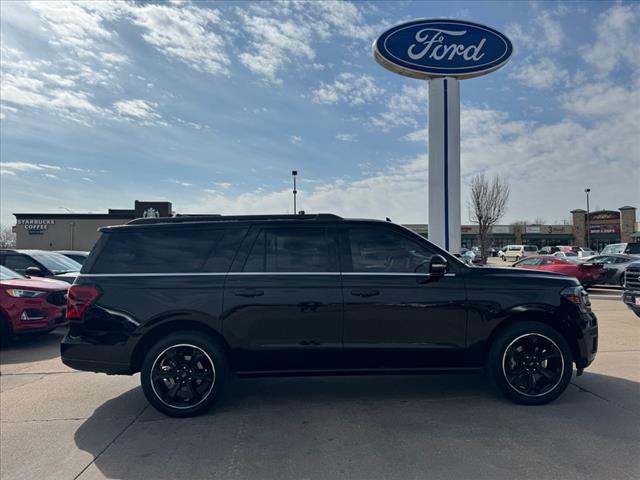 2023 Ford Expedition MAX Limited photo 4