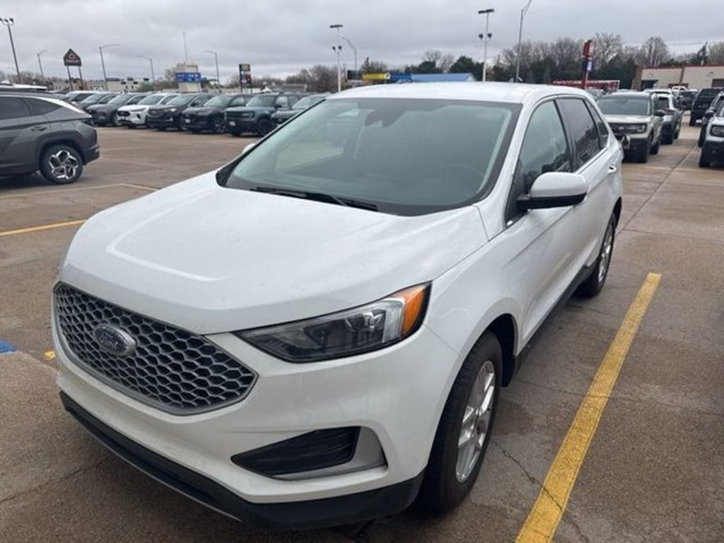 Used 2024 Ford Edge SUV