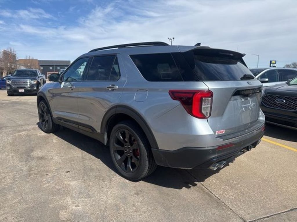 Used 2022 Ford Explorer ST SUV