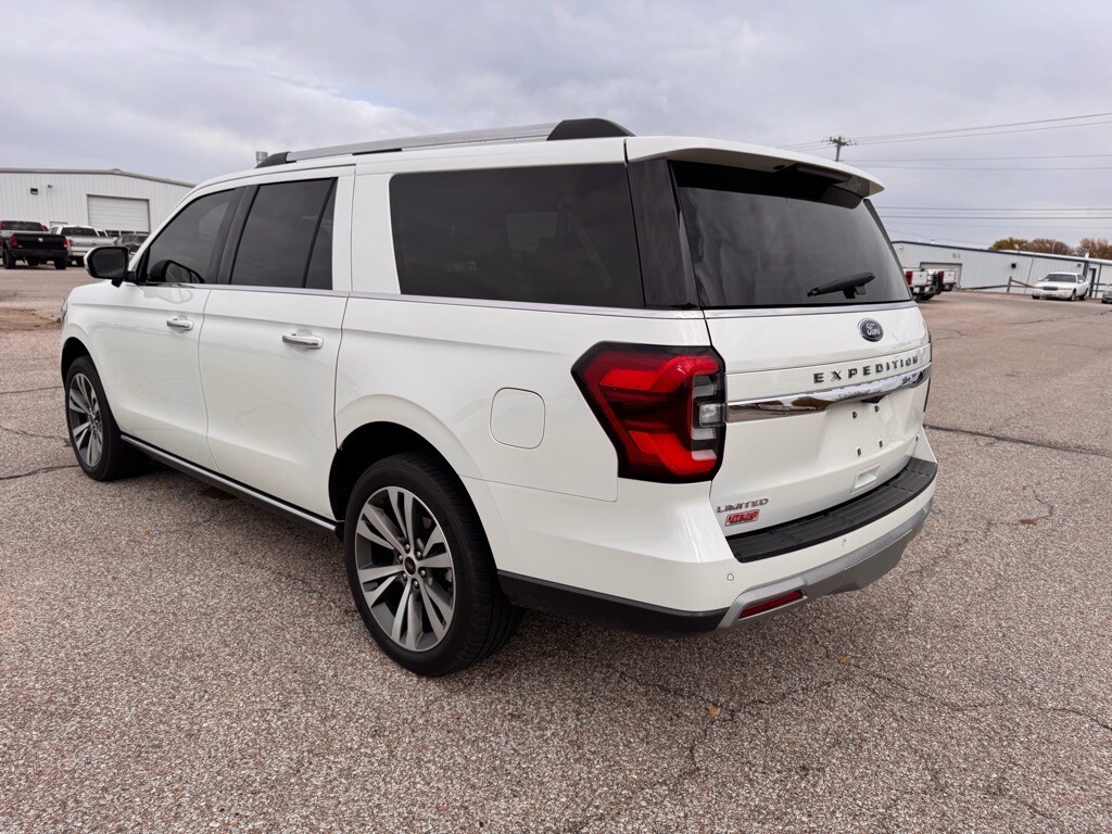 2023 Ford Expedition MAX Limited photo 3