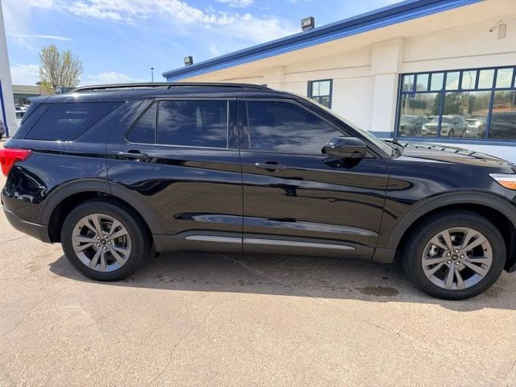 Used 2022 Ford Explorer XLT SUV