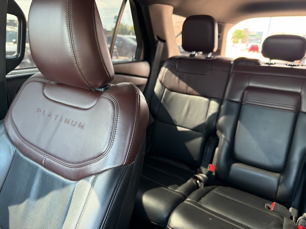 2020 Ford Explorer Platinum - Photo 13