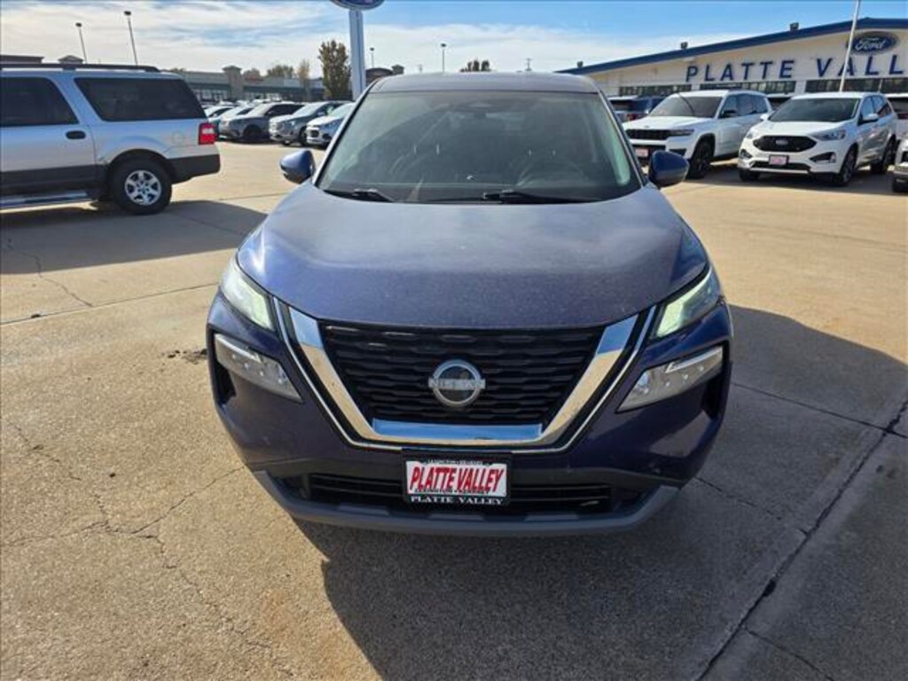 Used 2022 Nissan Rogue SV SUV