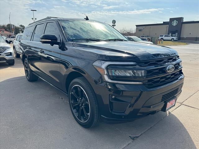 2023 Ford Expedition MAX Limited photo 3